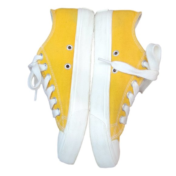 ❤️2/$18 Airwalk Icon sneakers Yellow / White Size 5.5 - Picture 3 of 6